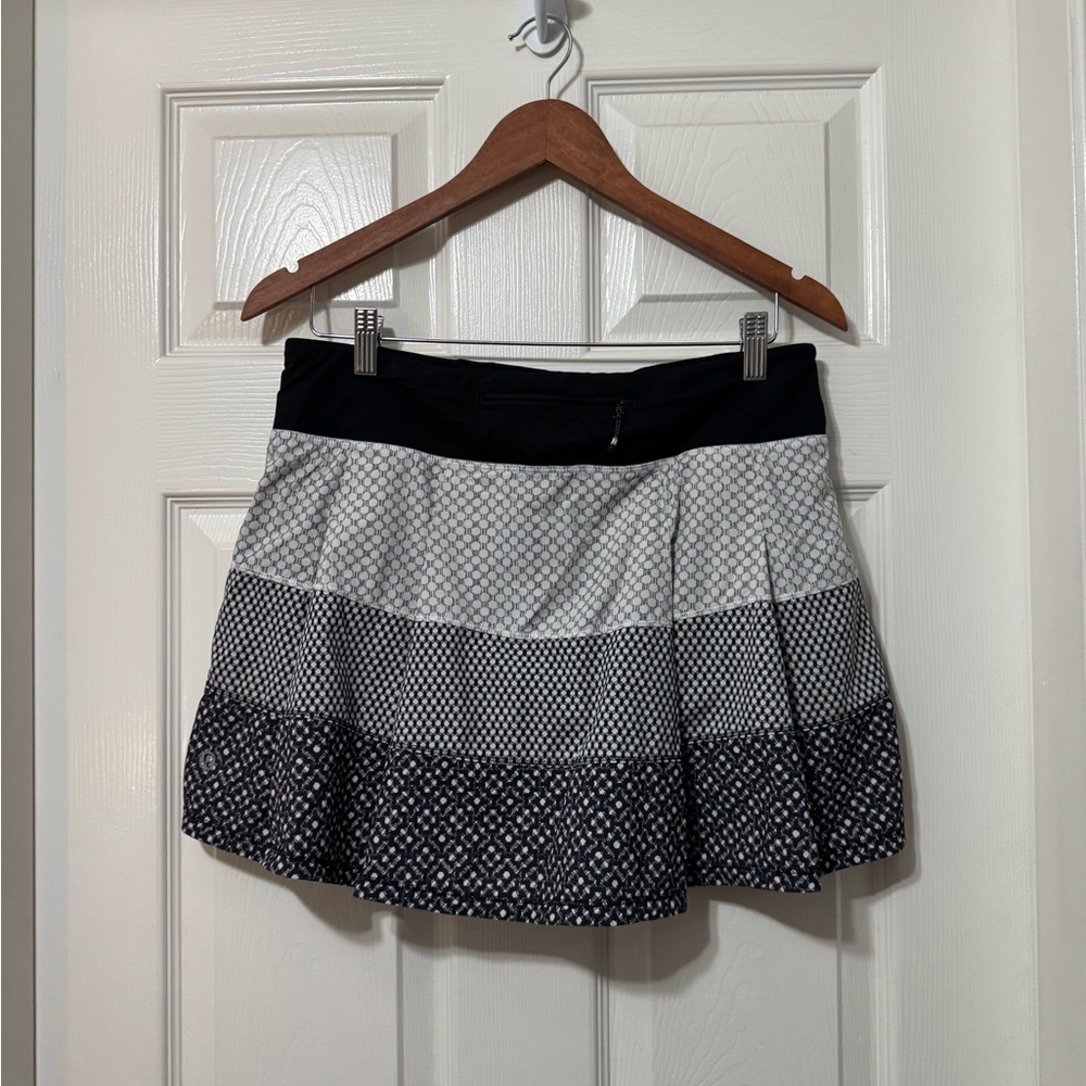 Lululemon pace rival skirt II size 8 vvguc - Picture 2 of 6